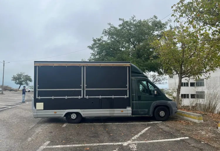 Foodtruck to Rent