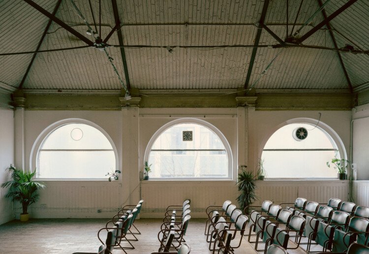 Versatile 1920s Factory Transformed into a Unique Warehouse Space