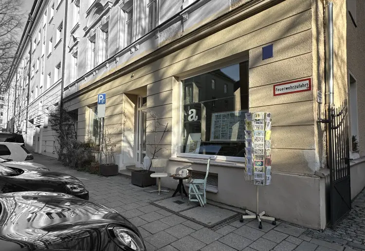 "Kubikblau" - charmanter Ladenraum im Herzen von Schwabing