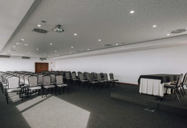 SALA WYNDHAM