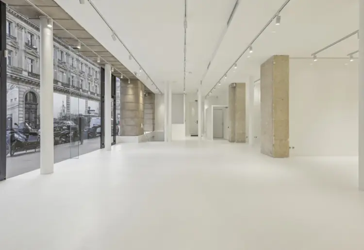 Showroom - Gallery Louvre In the heart of cultural Paris