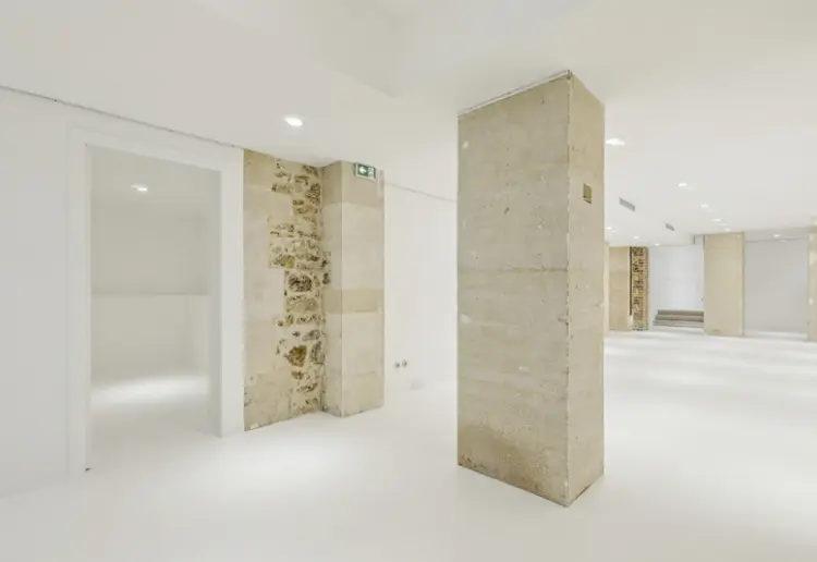 Showroom - Gallery Louvre In the heart of cultural Paris
