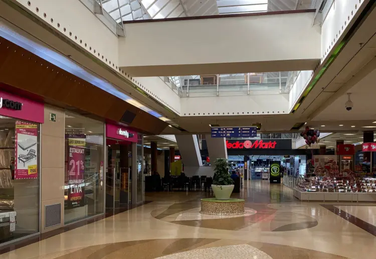 Espacio para stand comercial en zona estratégica de Barnasud centro comercial