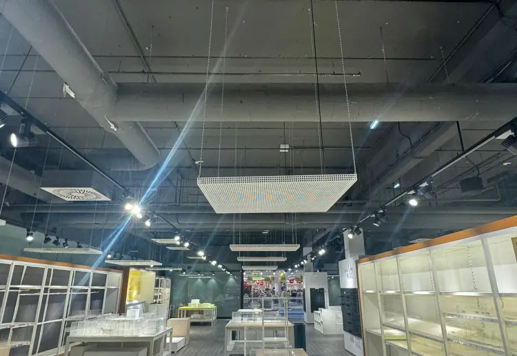 Versatile space at Westfield Shopping City Süd: Maximize your brand exposure