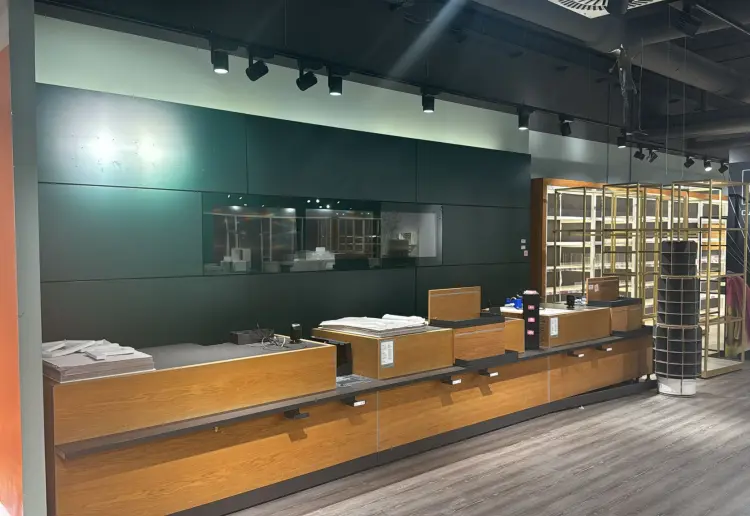 Versatile space at Westfield Shopping City Süd: Maximize your brand exposure