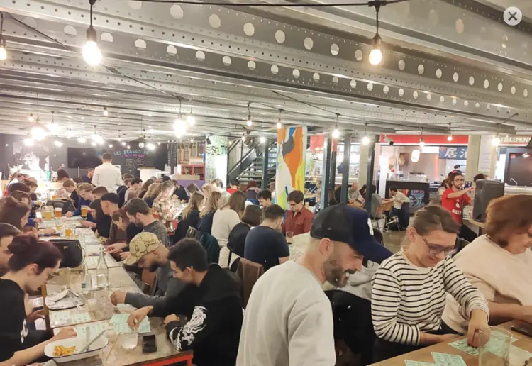 Un foodcourt hybride et engagé au cœur de la Cartoucherie !