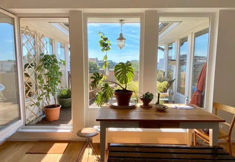Traumhafte 3-Zimmer Dachgeschosswohnung mit Sonnenterrasse und Blick über Berlin & Spree