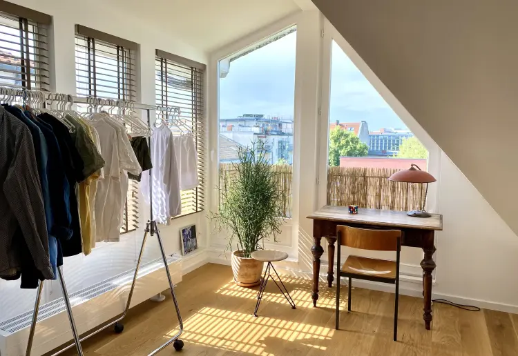 Traumhafte 3-Zimmer Dachgeschosswohnung mit Sonnenterrasse und Blick über Berlin & Spree