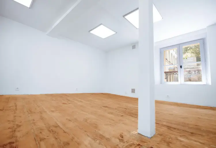 Eine elegante Schaufensterfläche in einem lebendigen Viertel