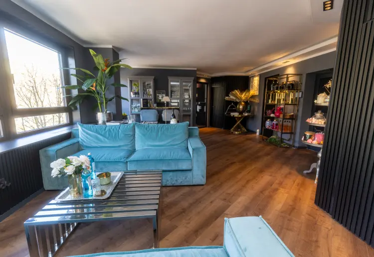 Showroom über den Dächern Düsseldorfs