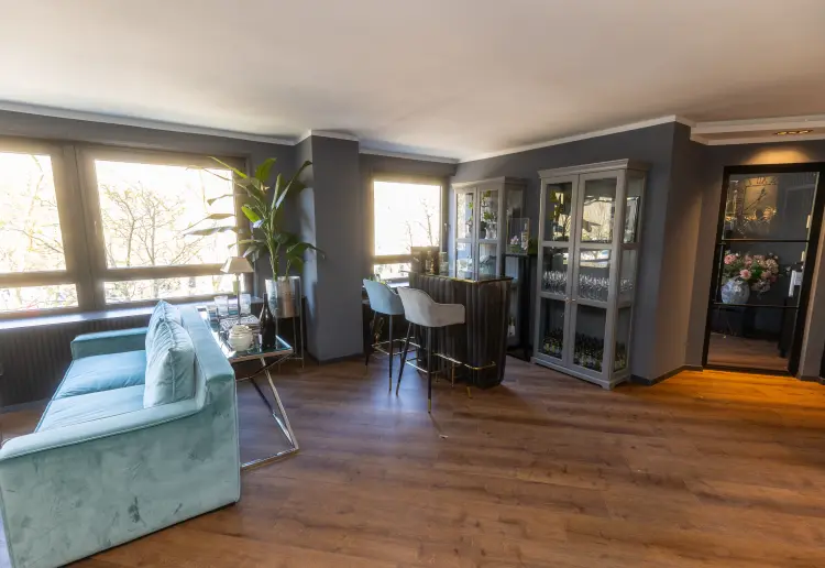 Showroom über den Dächern Düsseldorfs