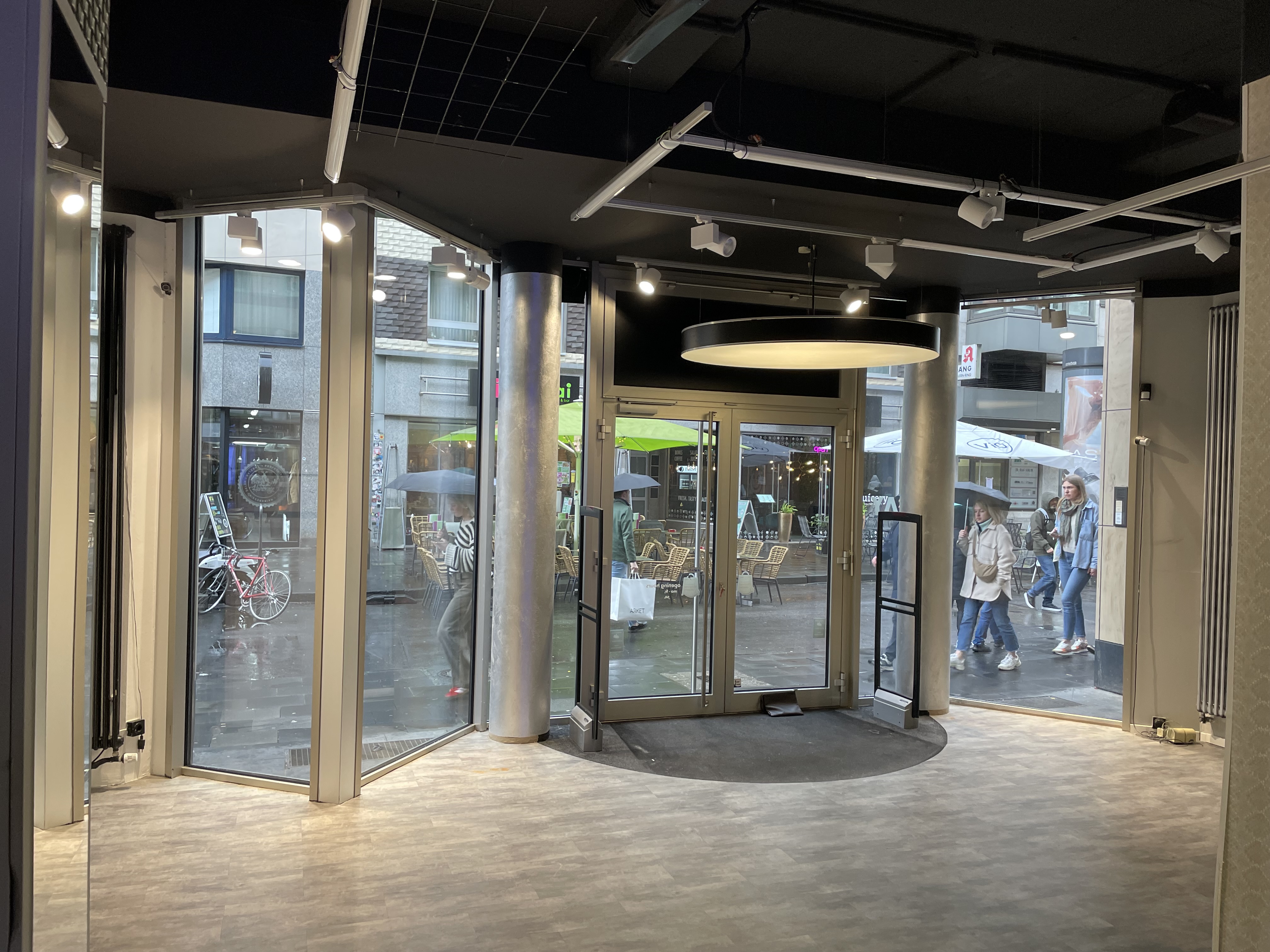 Sofort nutzbare Boutique für Schuhe und Bekleidung