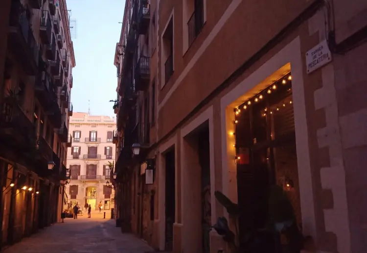 large windowed street level showroom with vintage vibe in barcelona city center