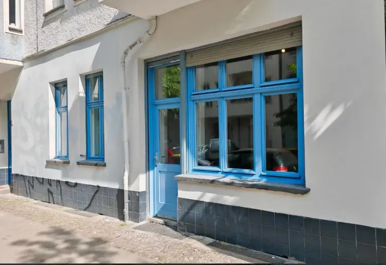 Pop-Up Ready: Renovated Berlin Shopfront Near Boxi & RAW