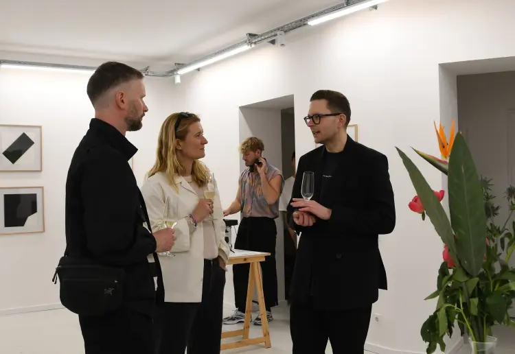 Bright gallery apartment for showroom, events, office near Boxhagener Platz