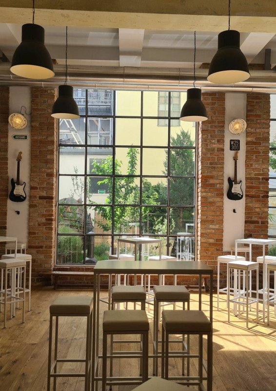 GRAND LOFT