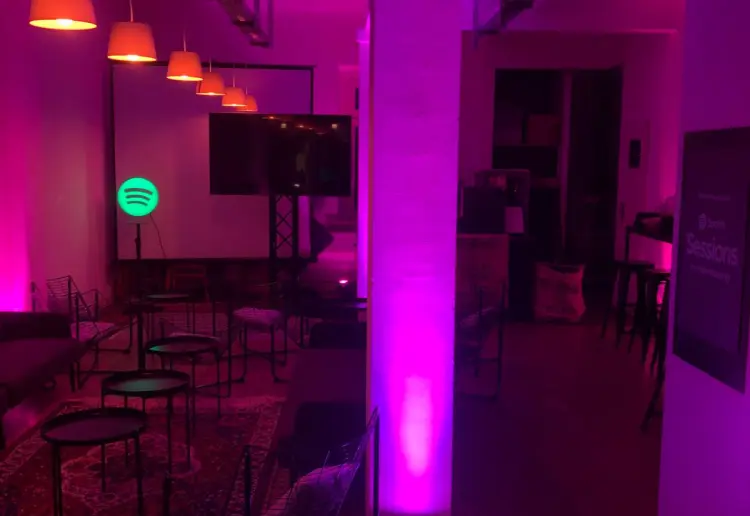 weissraumhamburg space wide open