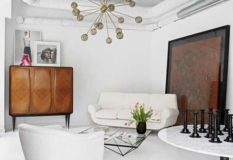 Showroom galería en esquina