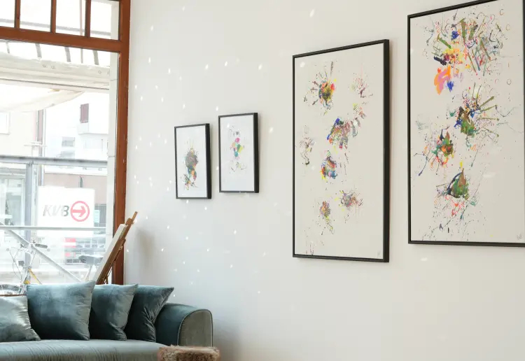 Bright location for exhibitions / pop-ups / workshops / client meetings and coaching sessions / cent