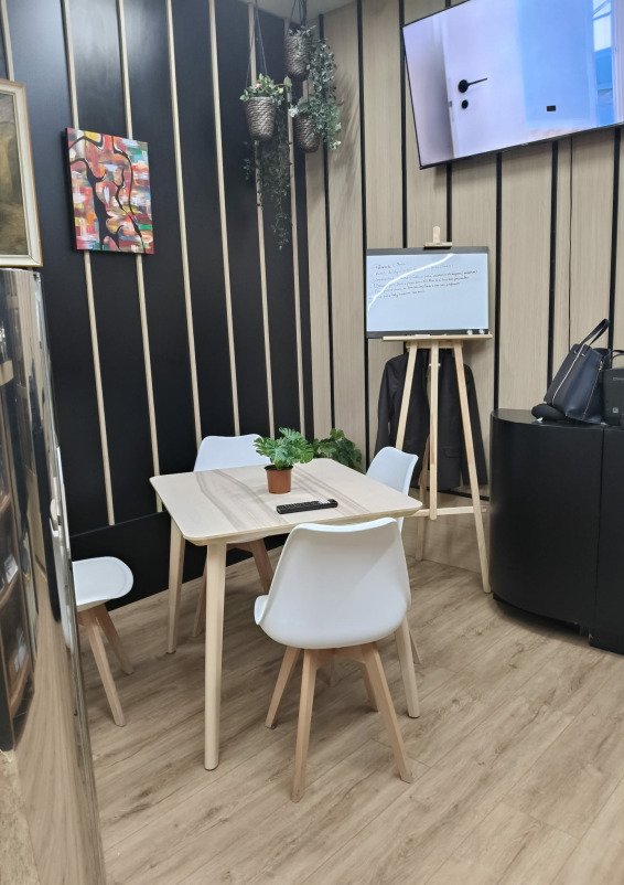 Espacio usos múltiples (pop up, coworking, aula), Chamberí