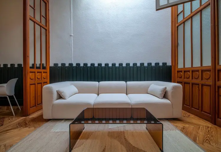 Local de 450 m² en rez-de-chaussée, à quelques mètres du Passeig de Gràcia