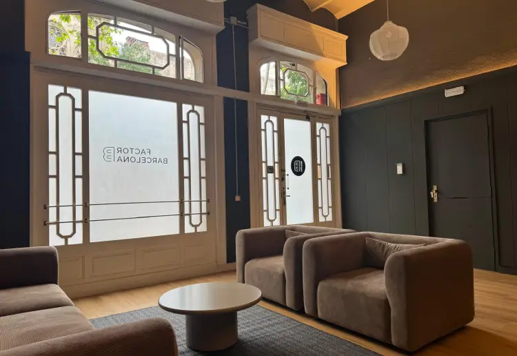 Local de 450 m² en rez-de-chaussée, à quelques mètres du Passeig de Gràcia
