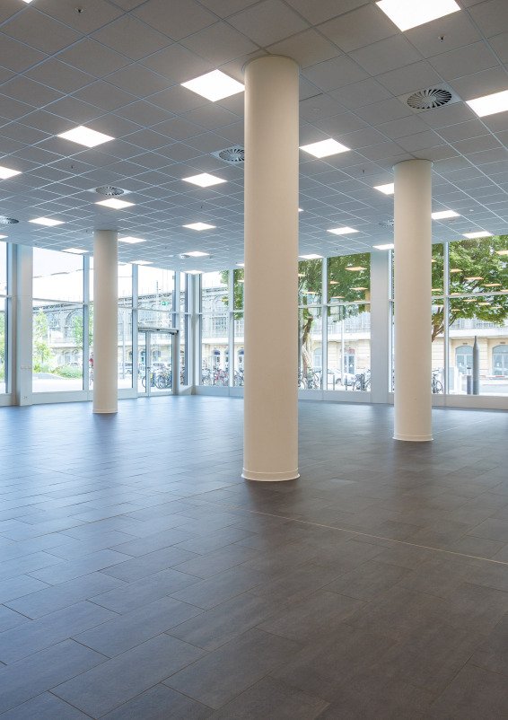 Modern commercial space directly at Dresden Central Station
