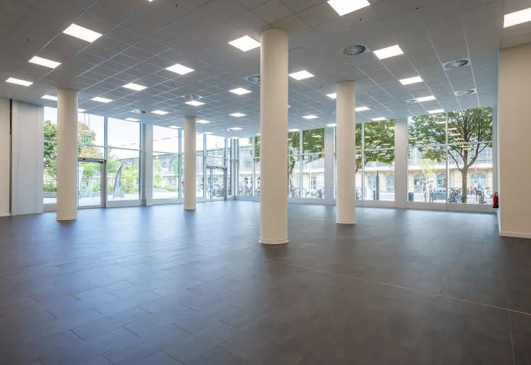 Modern commercial space directly at Dresden Central Station