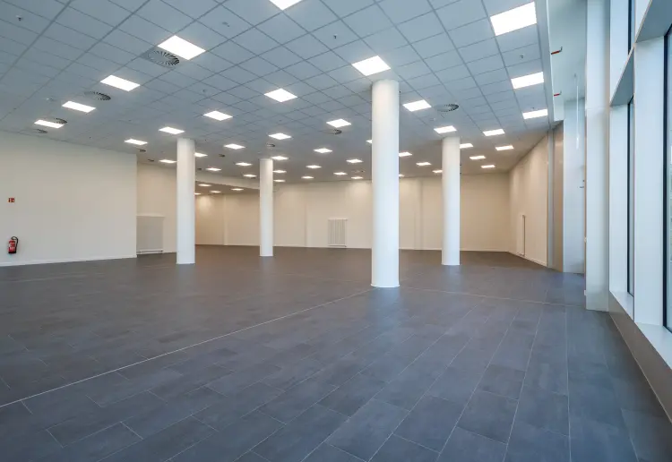 Modern commercial space directly at Dresden Central Station