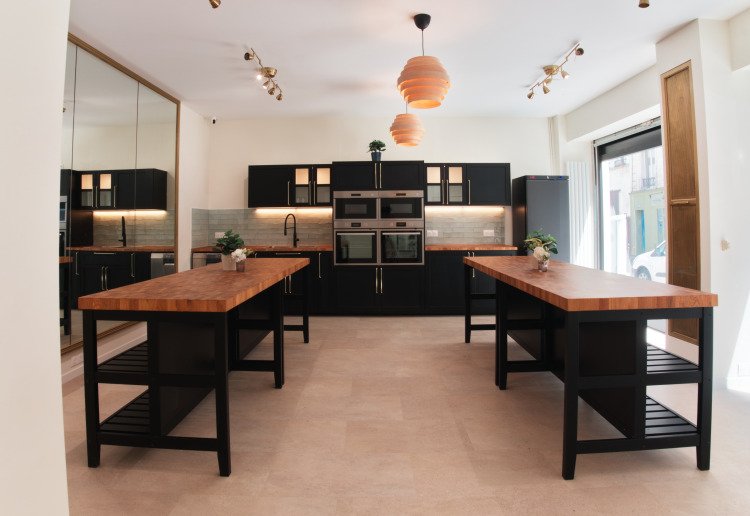 SuperSpot – 200 m² d’élégance avec 11 m de vitrine dans le Marais (Paris 3ᵉ)