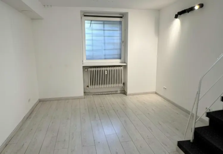 Bright & Flexible Studio with Private Downstairs Space –Perfect for Yoga, Workshops & Creative Event