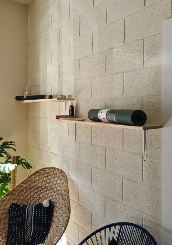 Sala amplia y diáfana, originalmente destinada a yoga