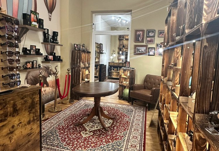 Eleganter „Old Money“-Boutique-Raum in Prenzlauer Berg – Ideal für Events & Kreativität