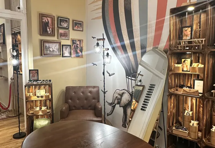 Elegant “Old Money” Boutique Space in Prenzlauer Berg – Perfect for Showroom, Events, Creativity