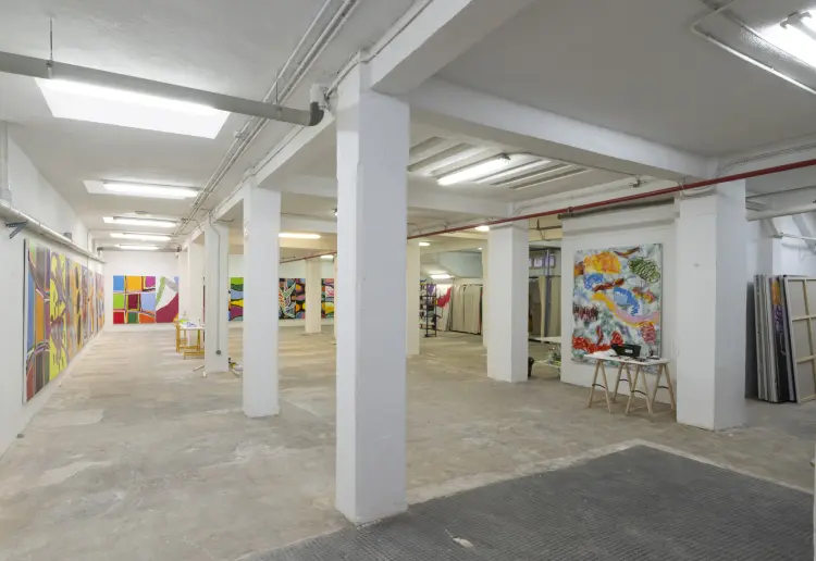 Espacio industrial de 400 m2 con carácter propio, situado en el barrio de Carabanchel