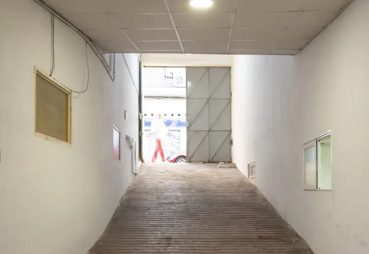 Espacio industrial de 400 m2 con carácter propio, situado en el barrio de Carabanchel