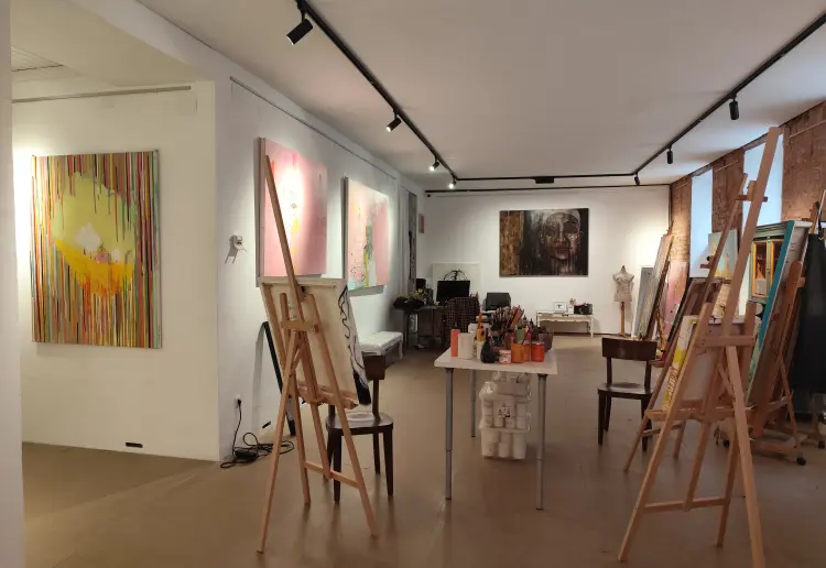 Projektbezogene Vermietung & Ausstellung/ Kurs/workshop/ fotoshooting/Yoga etc