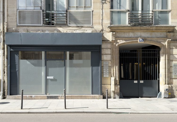 High-Ceiling Showroom | Palestro (Paris 2e) — Steps from Marais & Palais Royal