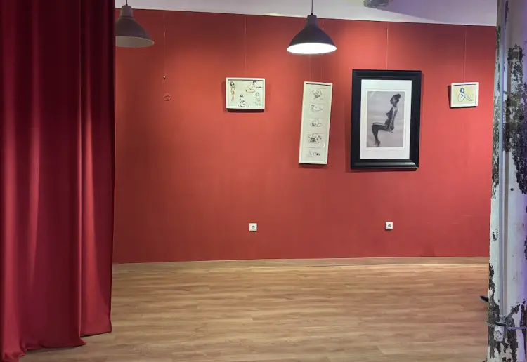 Local Industrial galería de arte con cocina
