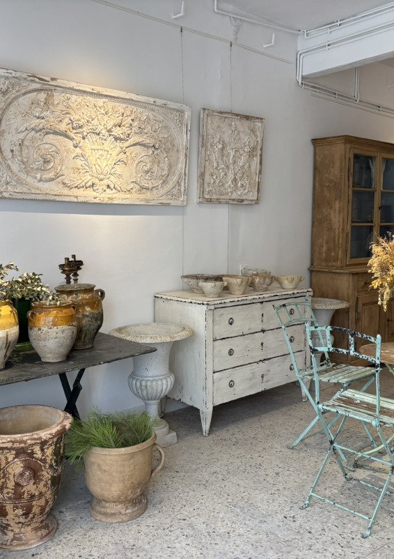Encantador showroom de decoración cerca de Conde Orgaz