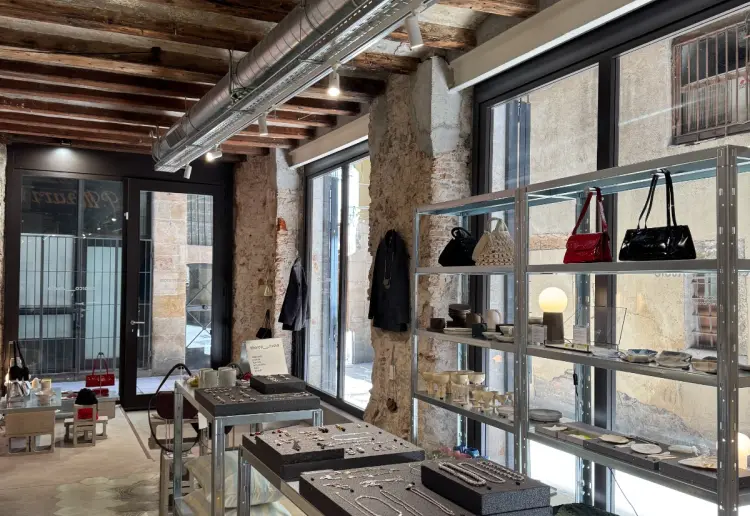 Creative Event & Pop-Up Venue in El Born – GroundInn Lab