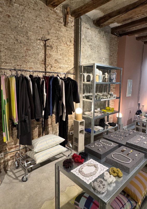 Creative Event & Pop-Up Venue in El Born – GroundInn Lab