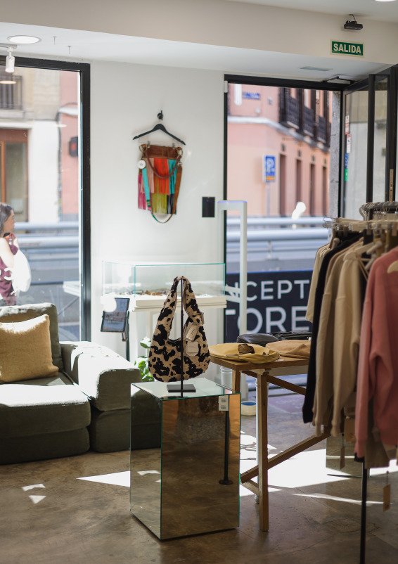 POP UP BARCELO - TIENDA A PIE DE CALLE