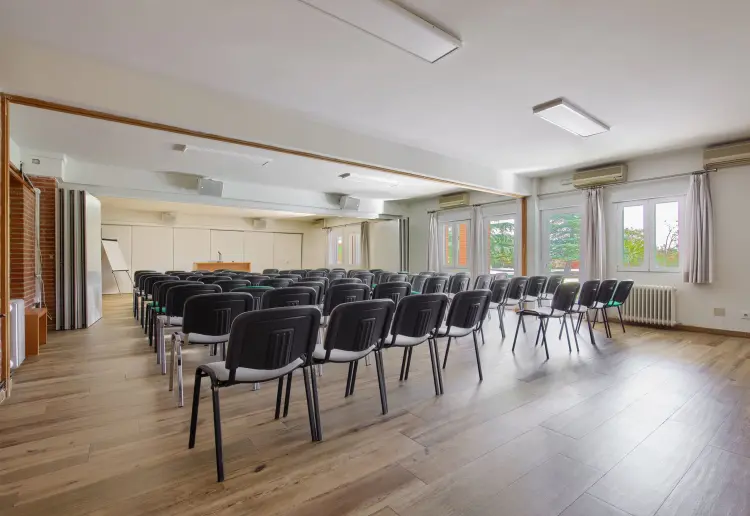 Espacio Corporativo con Alojamiento Próximo a Madrid