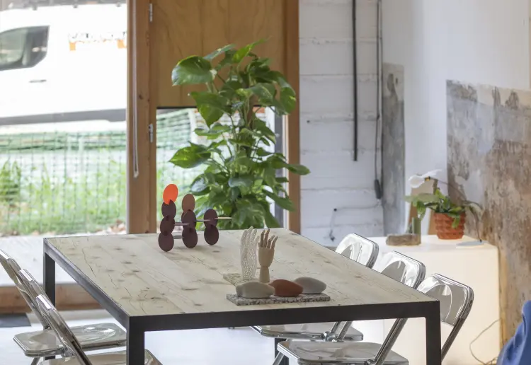 Espacio industrial en calle peatonal, Consell de Cent