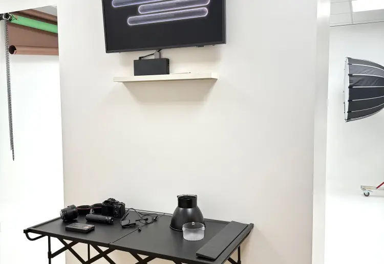 Pop-up store / Showroom / Photo Studio