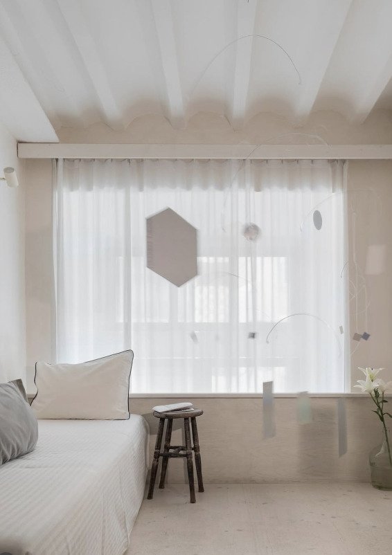 Temporary live/work space for creatives - Atelier AMADEO