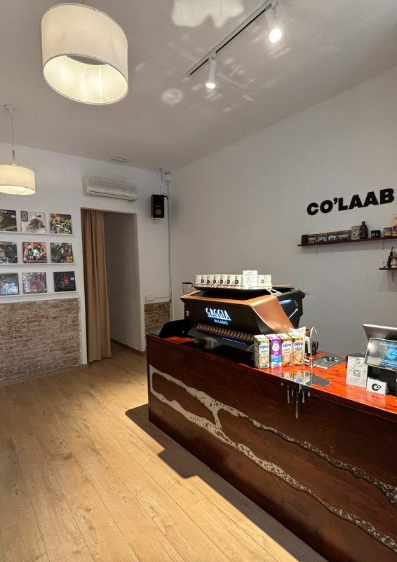 Espacio polivalente urbano en Poble Sec
