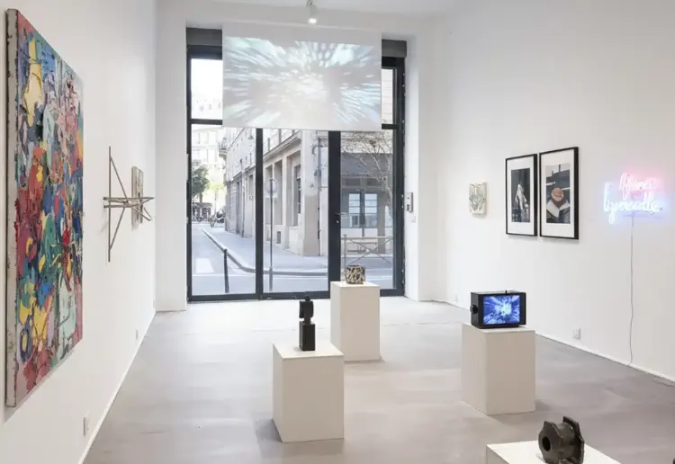 A flexible space combining light and elegance in the Marais