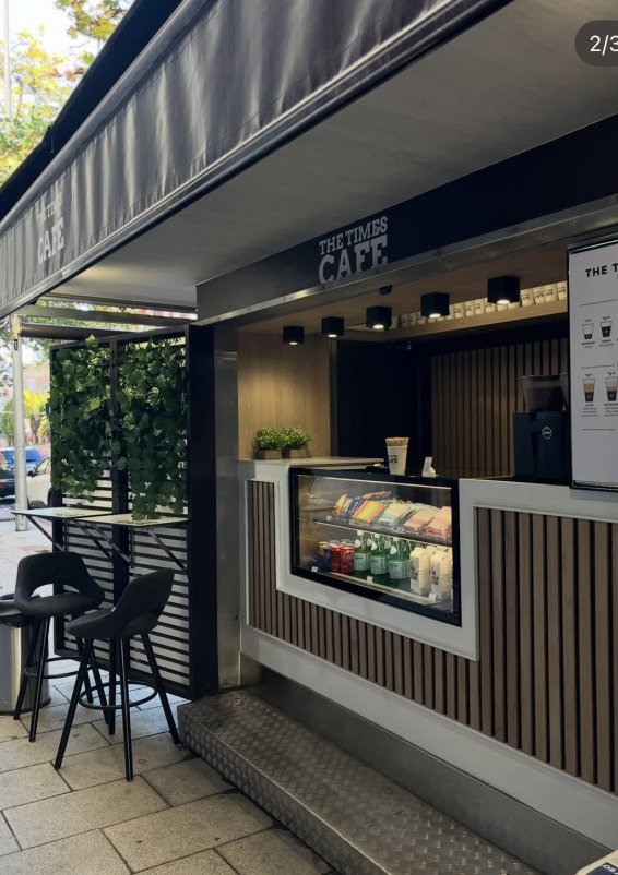 Quiosco reformado para la venta de café especializado